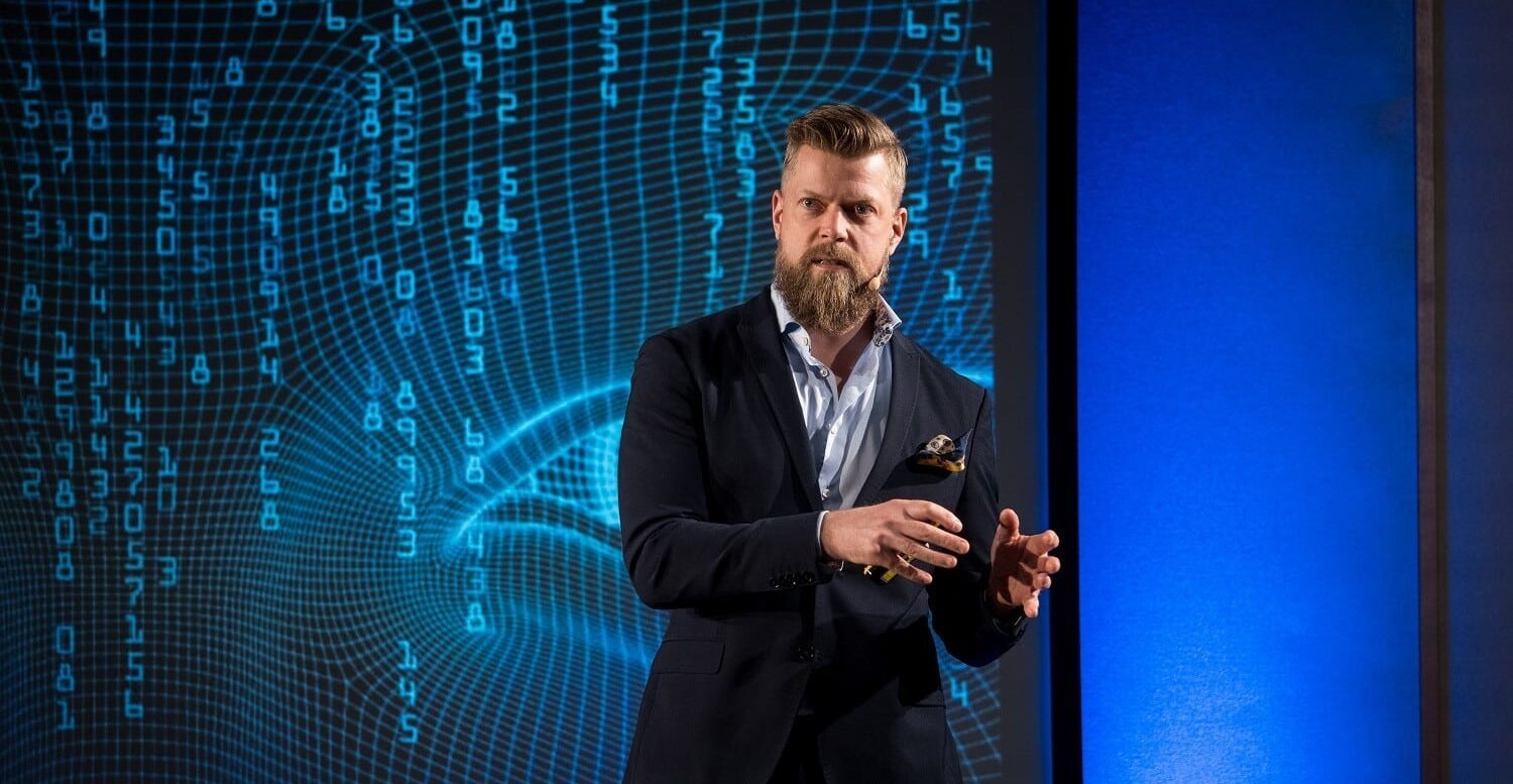 illu-CTO for hire.jpg